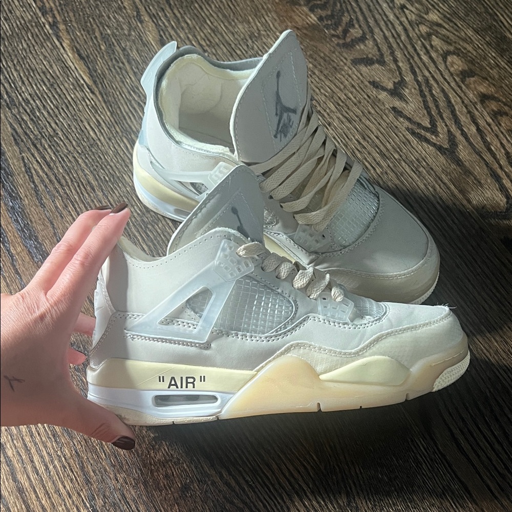 Nike Air Jordan 4 Retro Cream Sneakers
